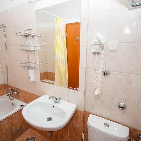 Agava Hotell 3*